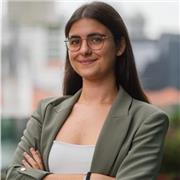 My name is Laura, and I’m a fourth year student in Law and Data Analytics in ICADE (Madrid). I give programming lessons online